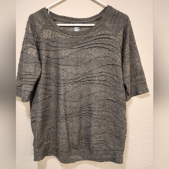 Women's Gray w. Gold Flecked Textured Top Size Medium - Picture 1 of 7